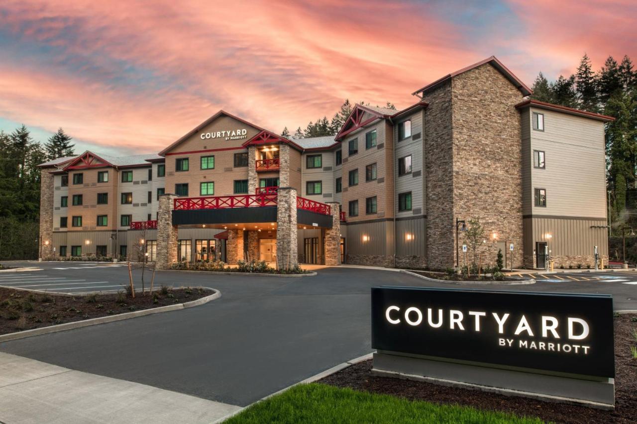 Courtyard By Marriott Olympia Hotel Exterior photo